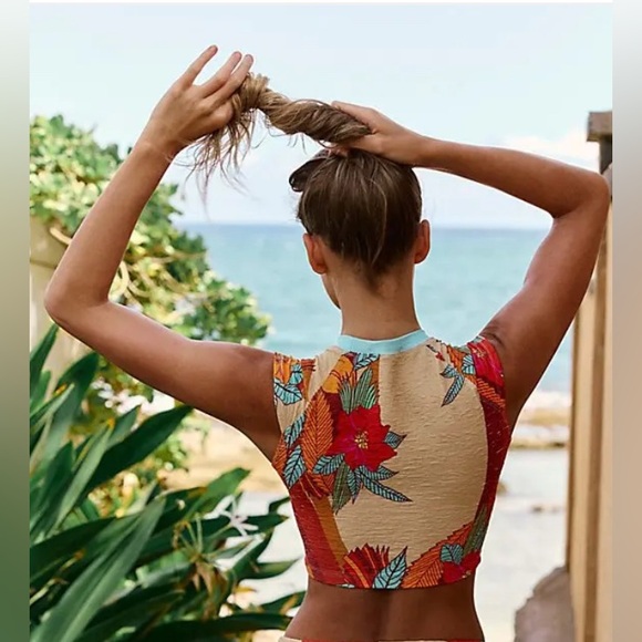 Free People Beach The Sony Printed Tee In Miami Floral - Picture 2 of 6